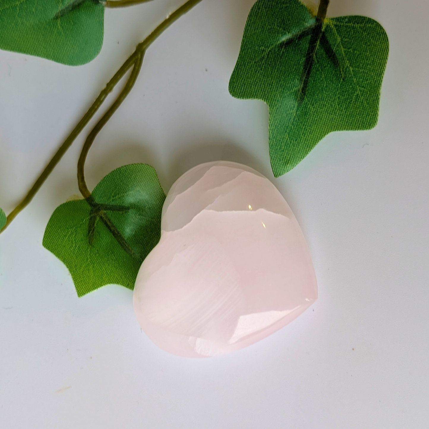edelsteen hart van mangaan calciet